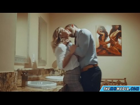 ❤️ Kapag ang isang busty blonde seduces sa isang pampublikong banyo ️ Porn video sa porn tl.com-porn-kai.ru